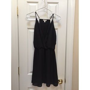 Black basic v cut romper