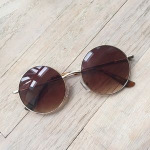 Gold-Rimmed Round Sunglasses!