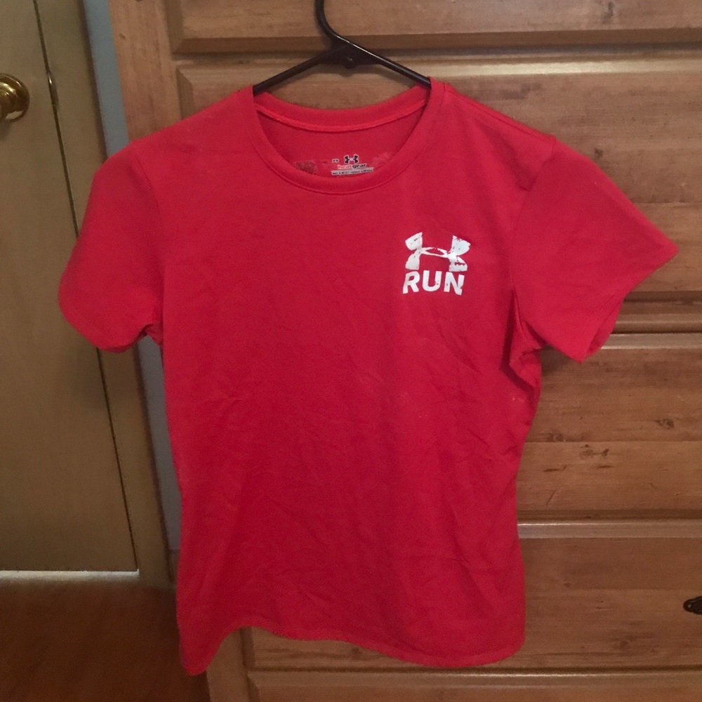 Women's XS pink Under Armour shirt