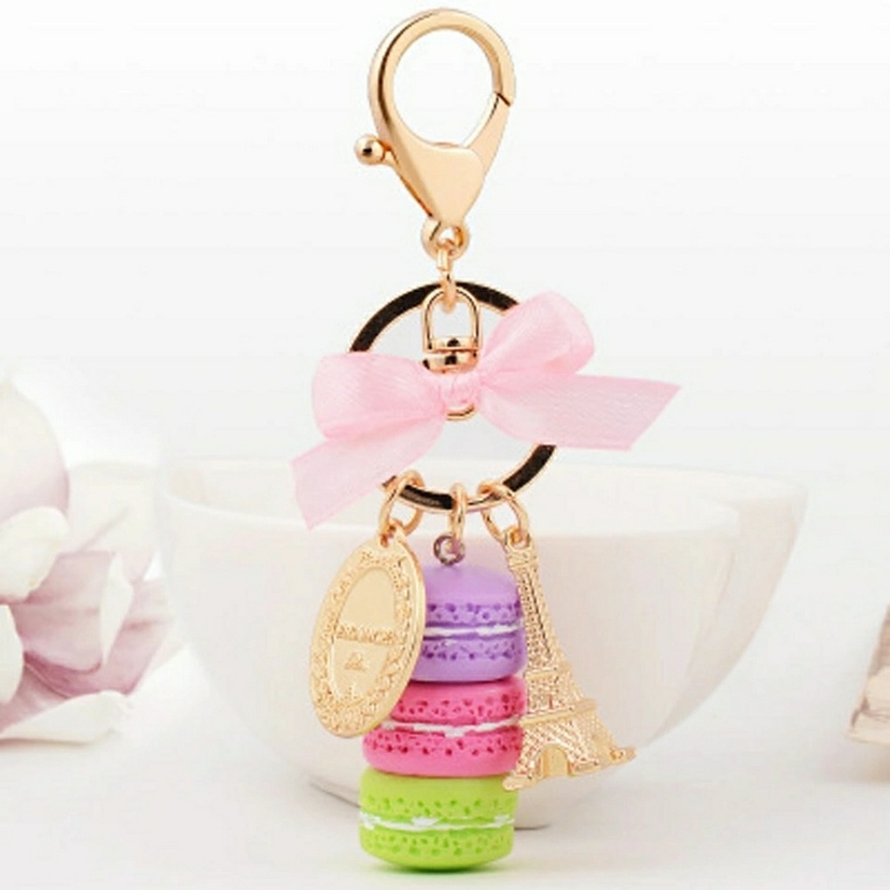 Macaron Eiffel Tower keychain