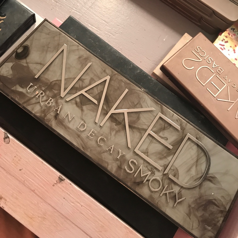 Urban decay naked smoky palette