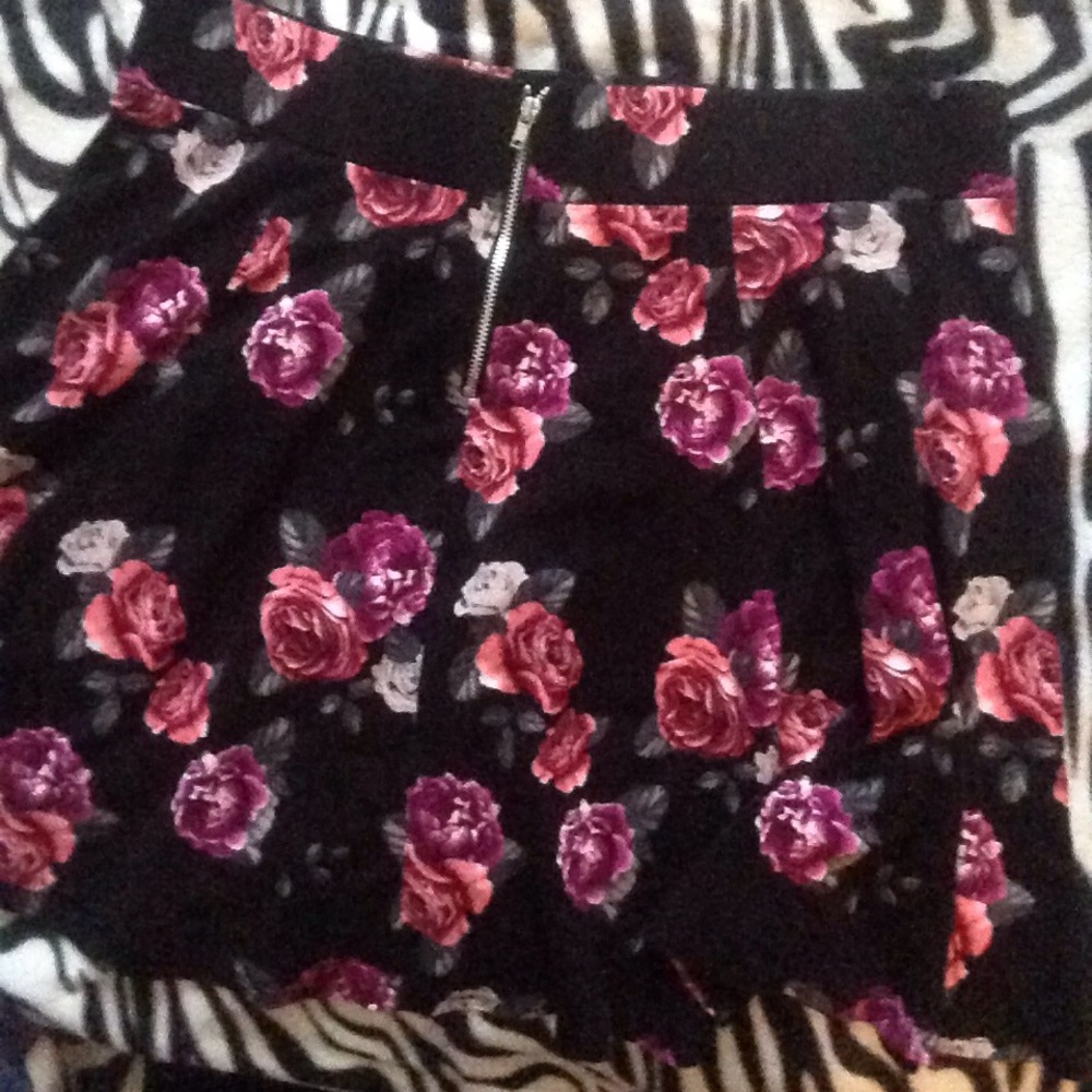 H&M Floral/Rose print circle skirt