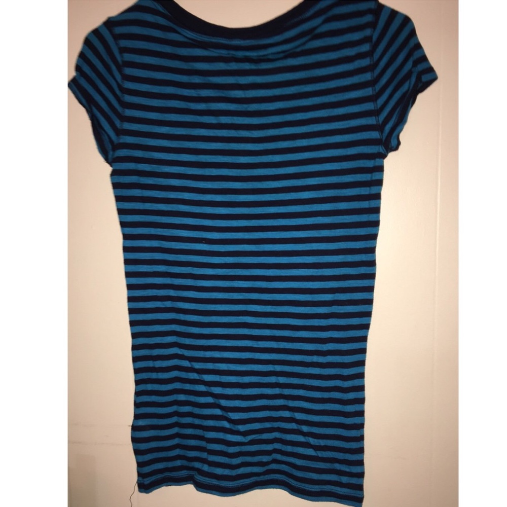 T-Shirt - Picture 2 of 2