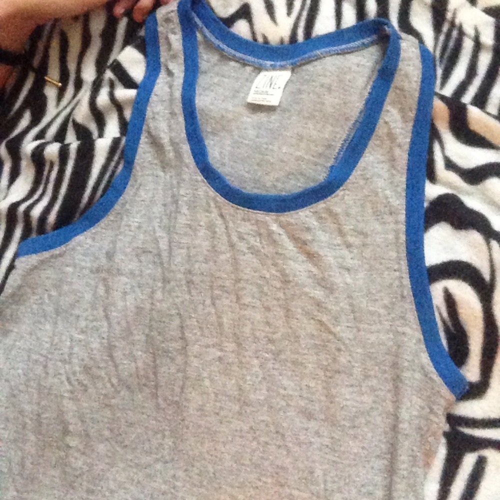 Zumiez tank top