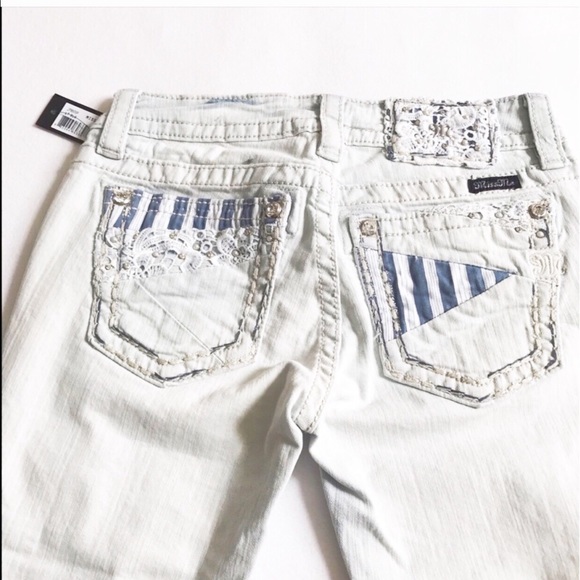 Last one Sz 26🌹Miss me signature cuffed capri - Picture 5 of 5