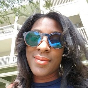 Meet your Posher, Teressa