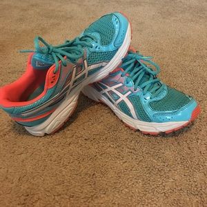 ASICS Gel-Contend 2 women's athletic shoes.