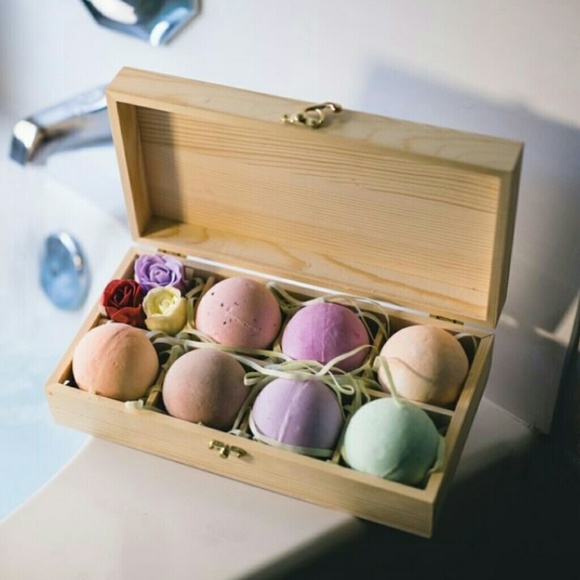 Bath Bomb Gift Set 7 Extra Large - Picture 1 of 2
