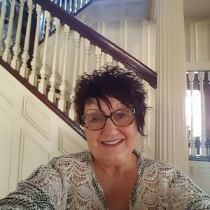 Meet your Posher, Diane