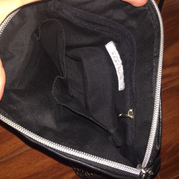 Kenneth Cole Crossbody - Picture 2 of 2