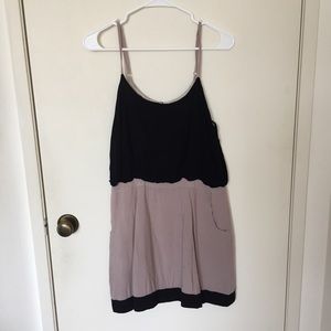Loose and flirty two-toned dress