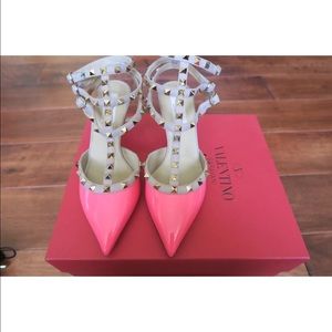 Valentino pumps 38 fuschia pink rockstud