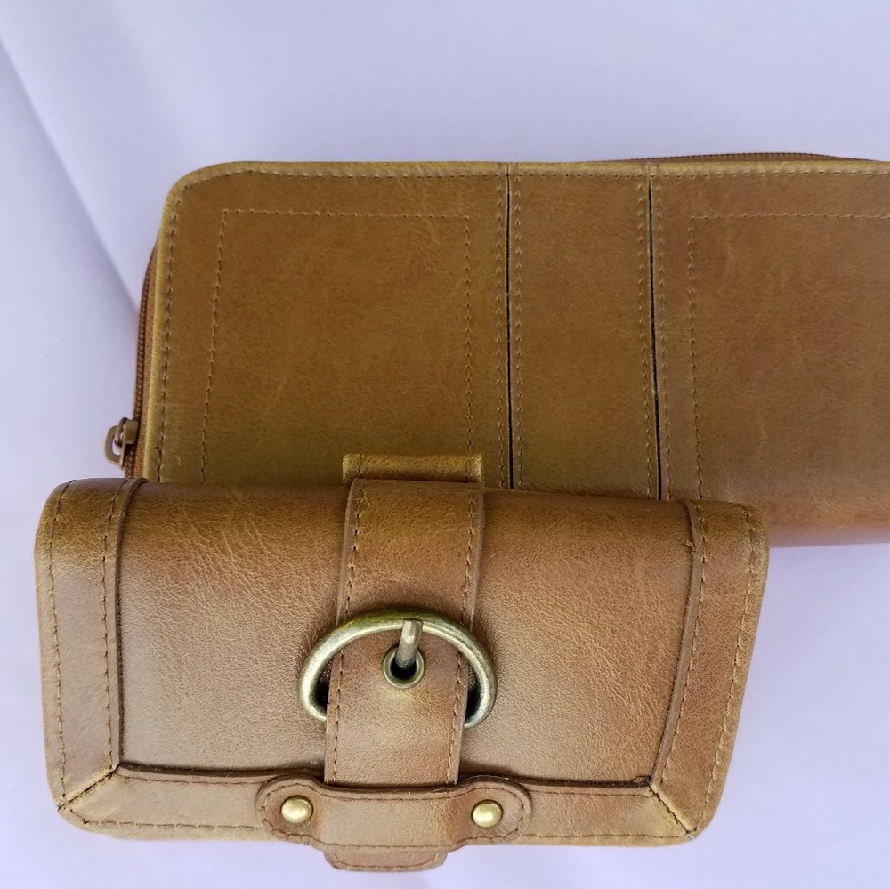Two piece wallet set