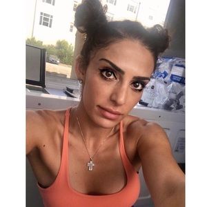 Meet your Posher, Lema