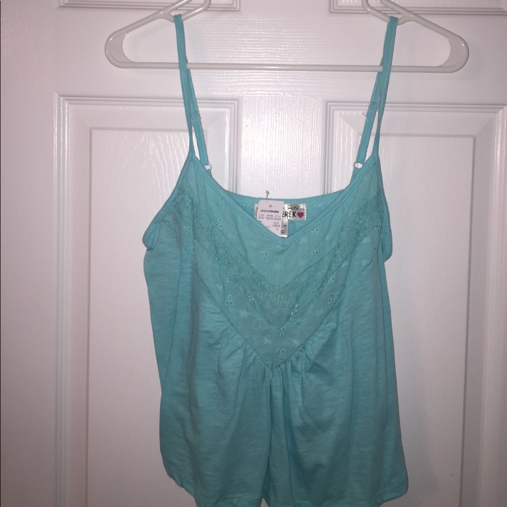 blue shirt