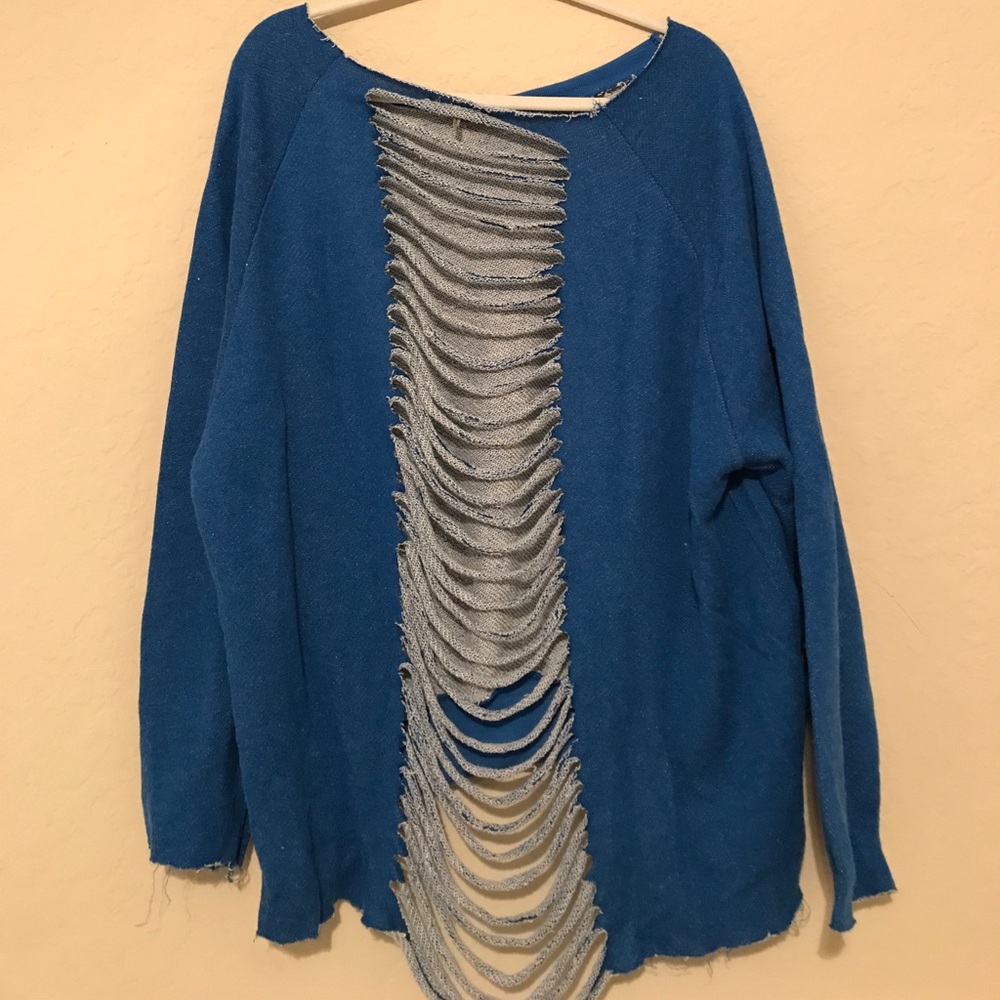 COMFY VINTAGE OVERSIZED RIPPED BACK sweatshirt