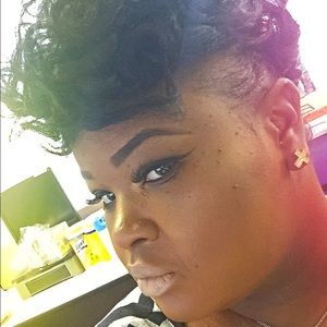 Meet your Posher, Rochelle