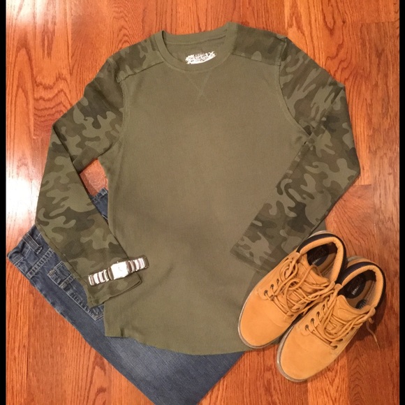 Helix Other - 👲🏻 Army Green Thermal w/Camo Sleeves