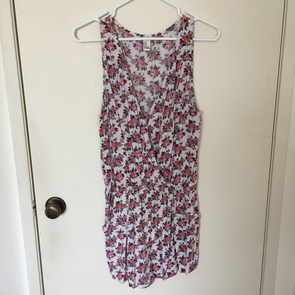 Floral romper - Picture 1 of 3