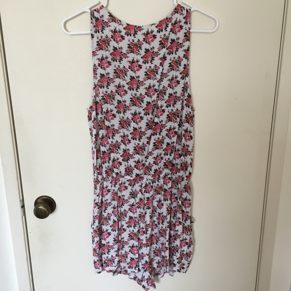 Floral romper - Picture 2 of 3