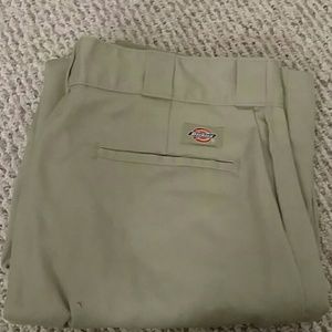 Dickies Khakis 33x32