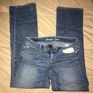 American Eagle size 2 Favorite Boyfriend Jeans