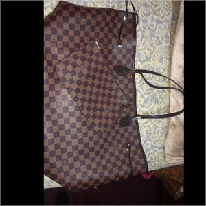 LOUIS VUITTON NEVERFULL GM ( NOT AN ORIGINAL ) !!