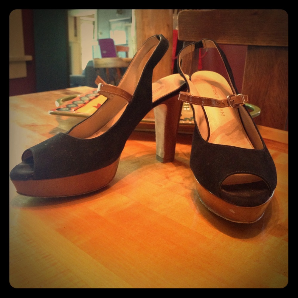 Open toed heel