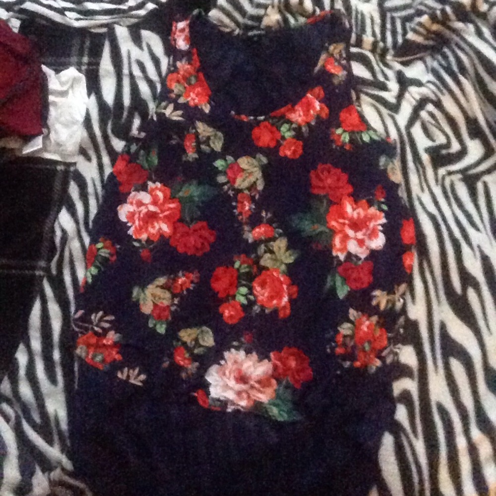 Ambiance Apparel Hi-Lo Floral/Rose tank top