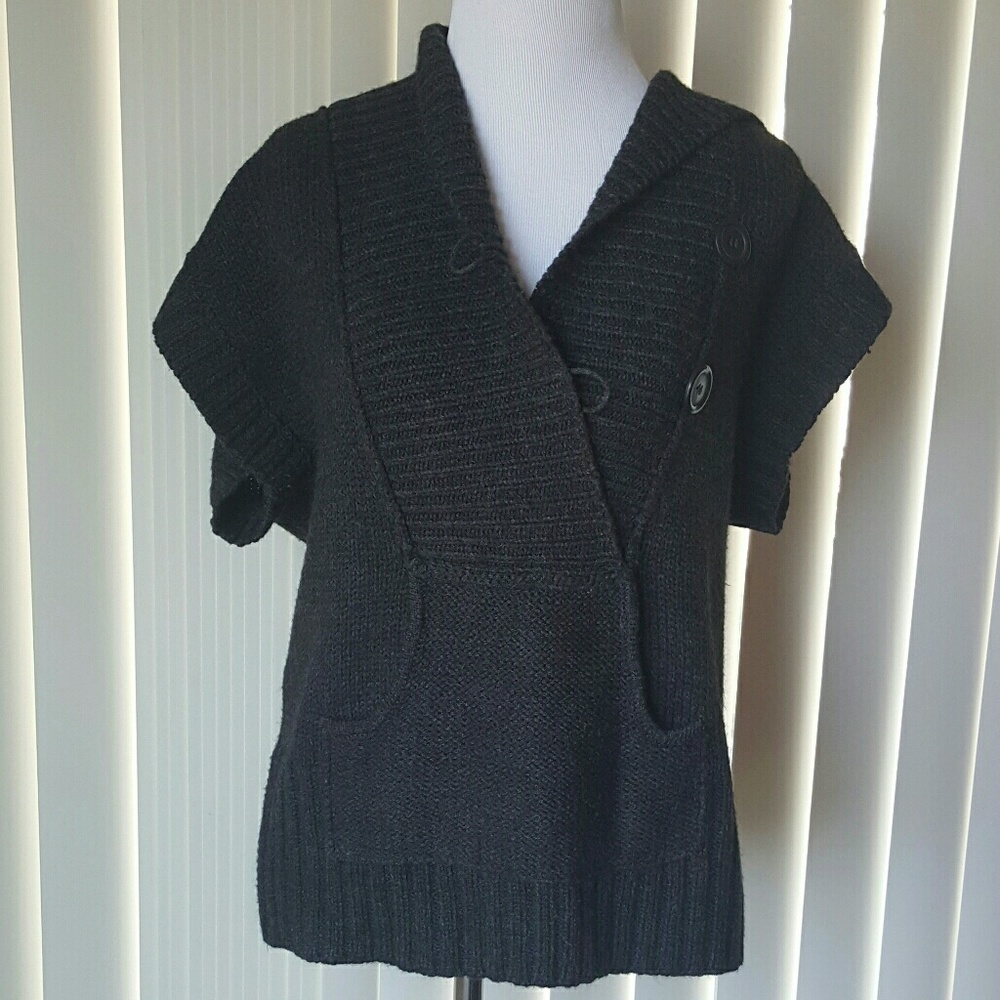 Dark Gray Short Sleeve Hooded Sweater Size M
