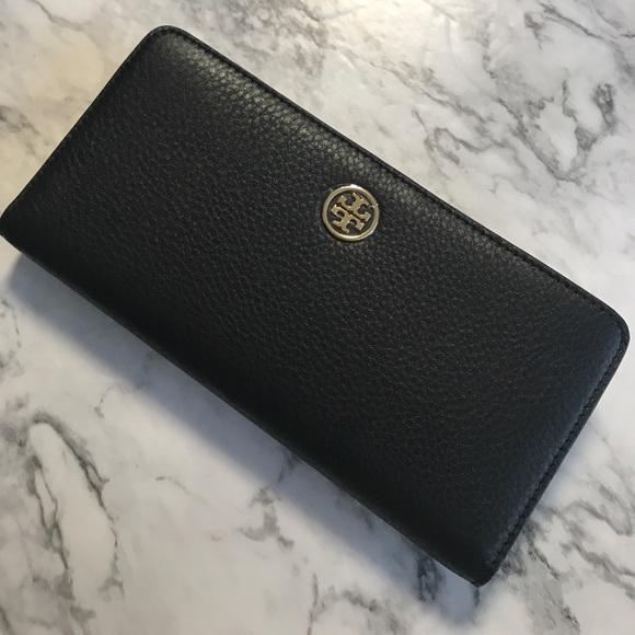 Tory Burch Handbags - Tory Burch Landon Hidden Zip Continental Wallet