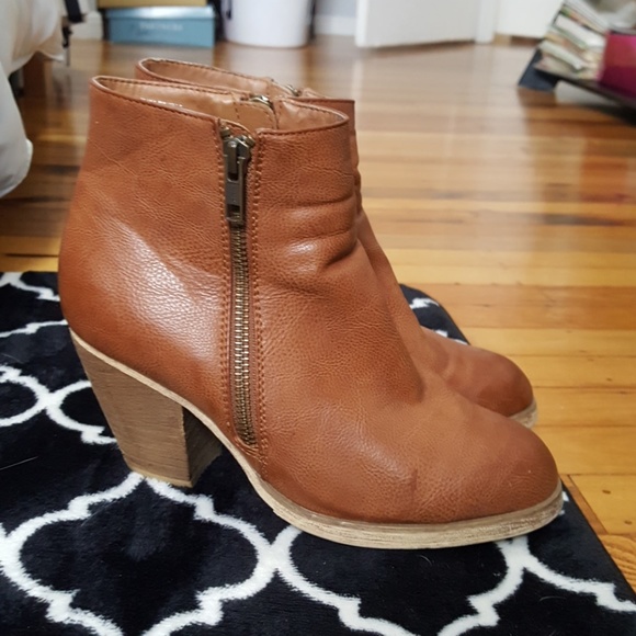 Ecote Shoes - Ecote booties size 6