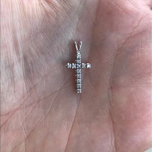 Small cross pendant