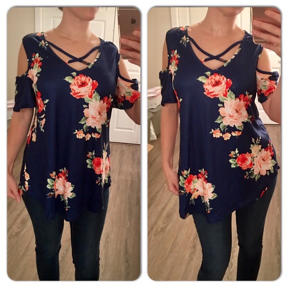 Tops - 🚨1 left! Navy Blue Floral Cold Shoulder Top M-XL