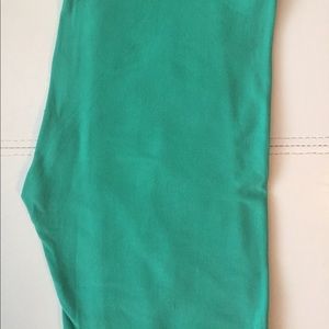 ✨NWT LULAROE SOLID OS LEGGINGS✨