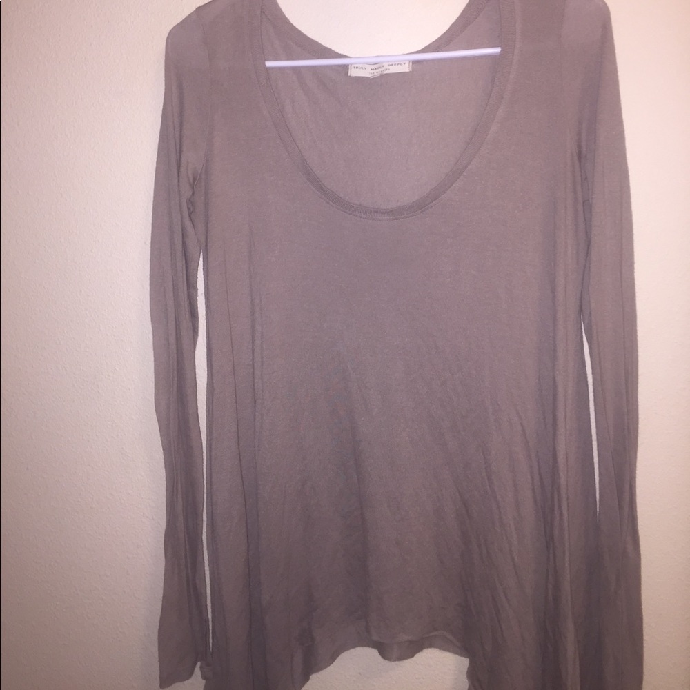 Long sleeved edgy shirt