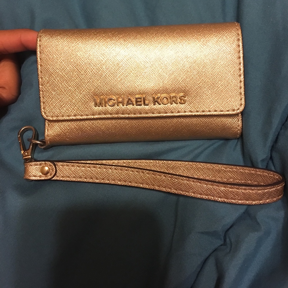 Michael Kors Phone Wallet