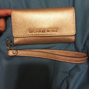 Michael Kors Phone Wallet