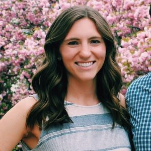 Meet your Posher, Caitlin