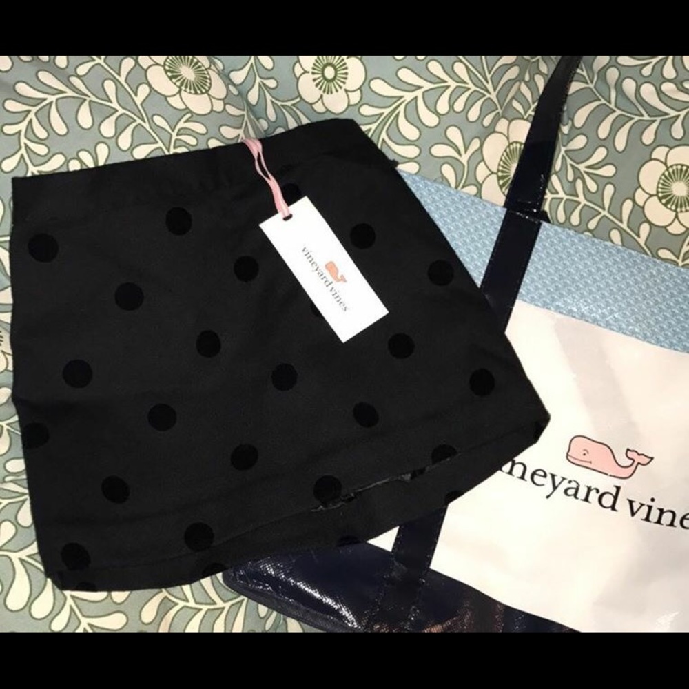 Girls size 4T black Vineyard Vines skirt