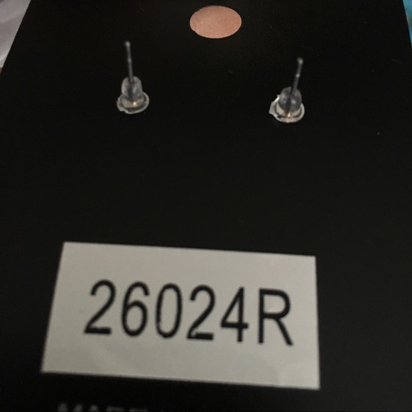 LAST ONE Silver Pineapple Earrings w/ Rhinestones - Picture 5 of 5