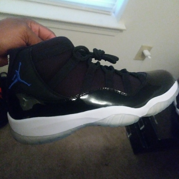 Air Jordan 11 retro - Picture 1 of 5
