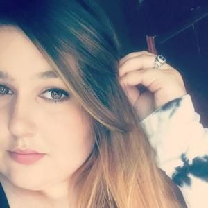 Meet your Posher, Siara