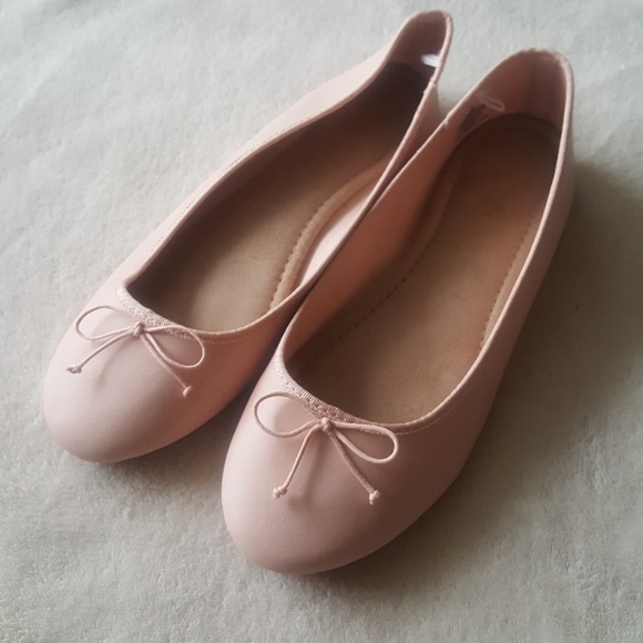 Old Navy Shoes - Blush ballet flats NWOT