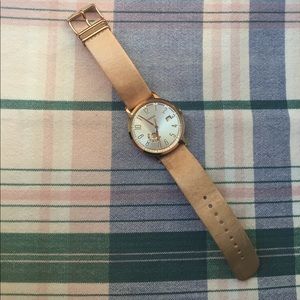 FOSSIL Rose Gold Cream Leather Watch