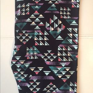 ✨NWT LULAROE TC LEGGINGS✨