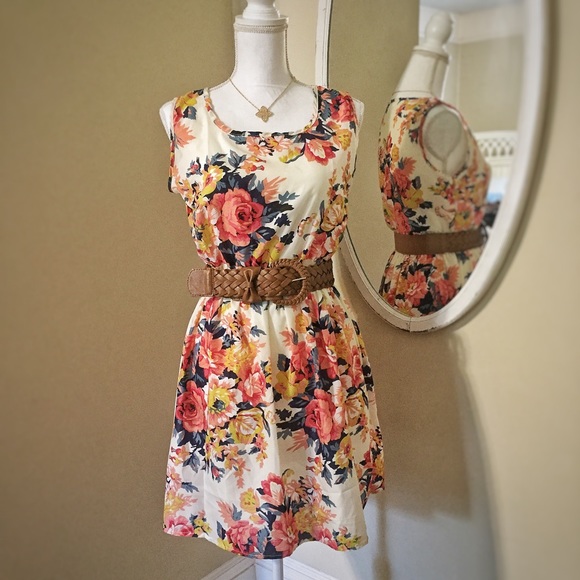 Dresses & Skirts - •Dongxing• Silky Floral Dress