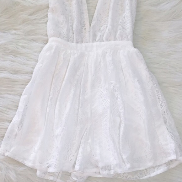 White Lace Romper - Picture 3 of 6