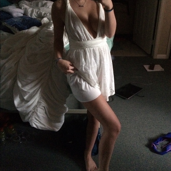 White Lace Romper - Picture 6 of 6