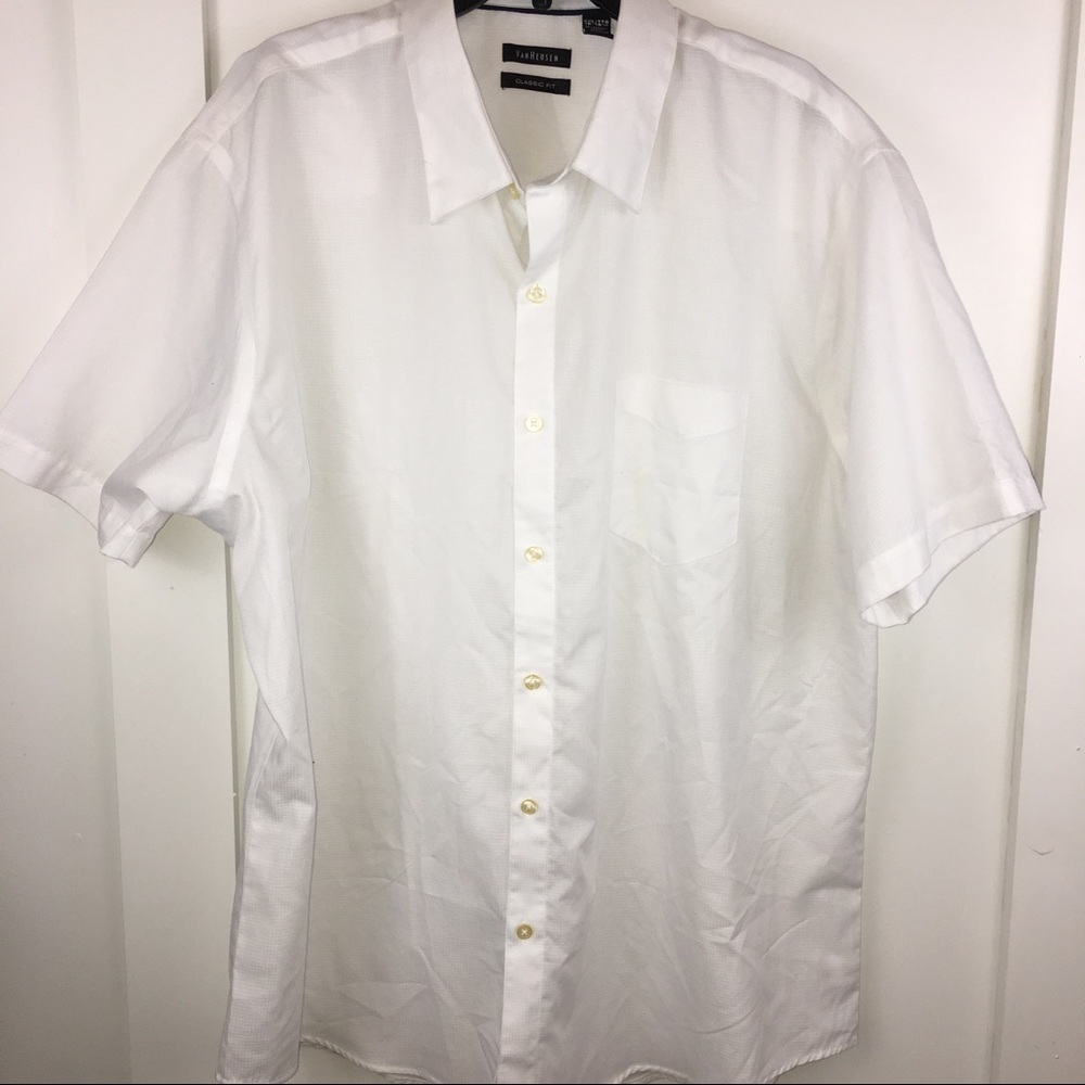 🔹SOLD🔹Men's Van Heusen Shirt Size 18-18 1/2